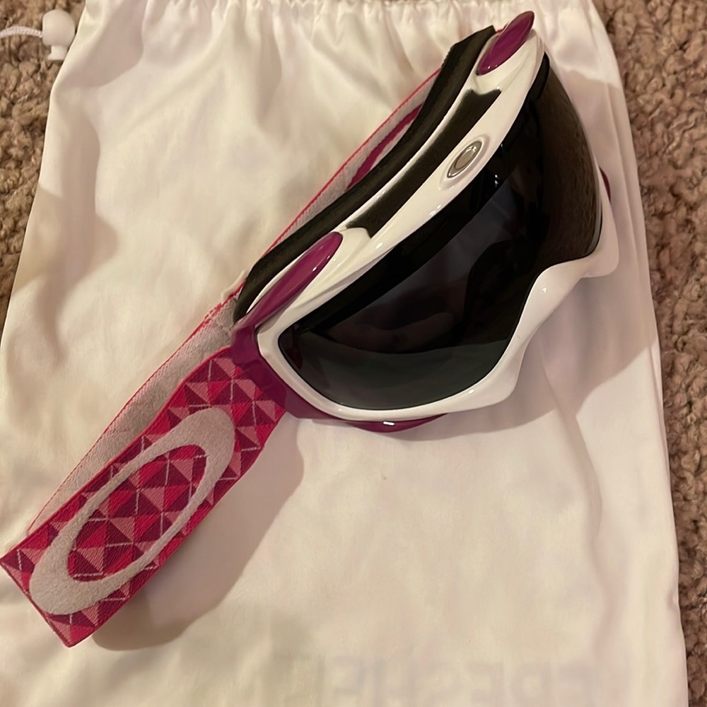 Oakley ski/snowboard goggles